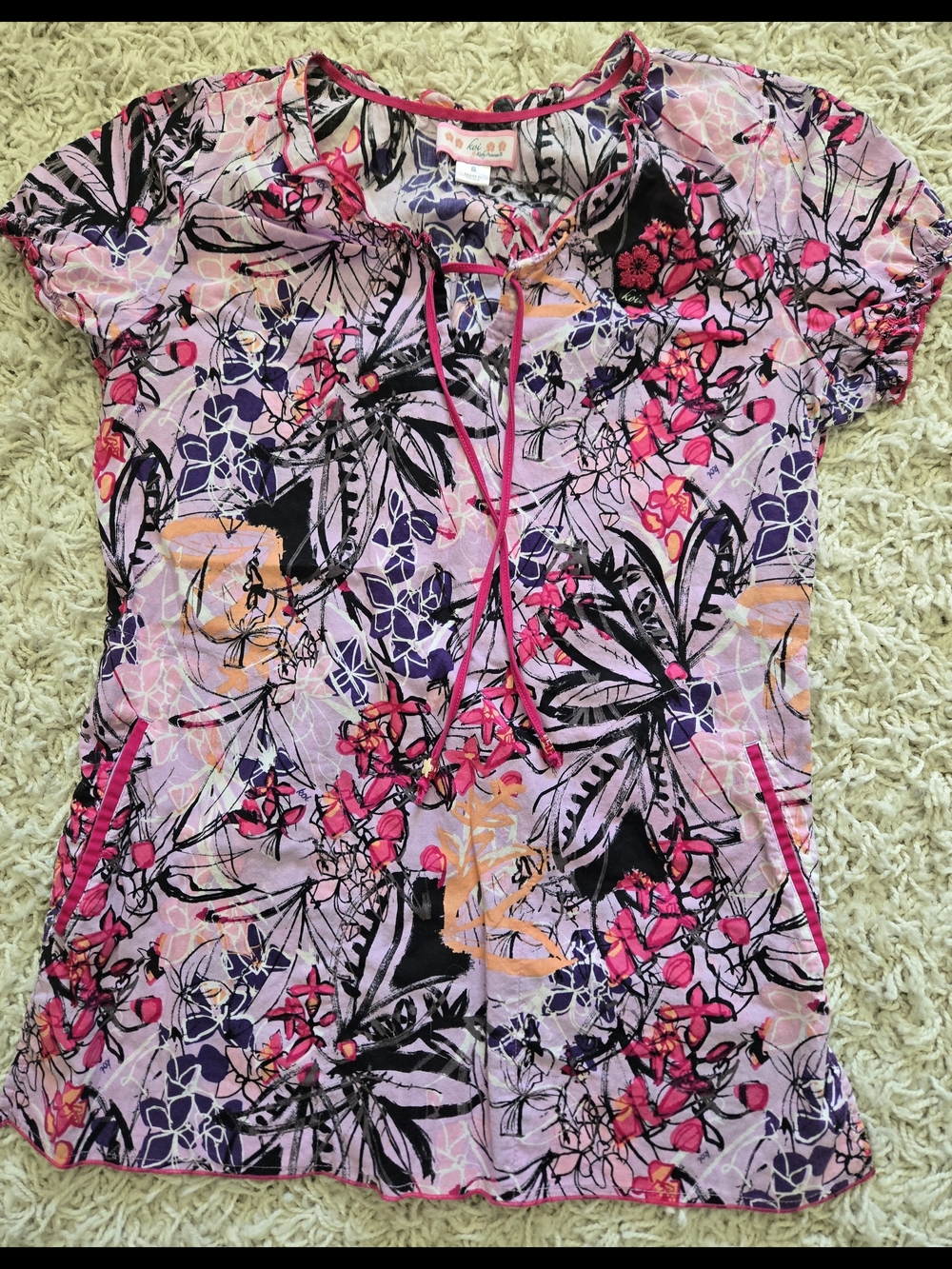 Koi Scrub Top In Floral Short-Sleeve Blouse in Pink, Purple and Black